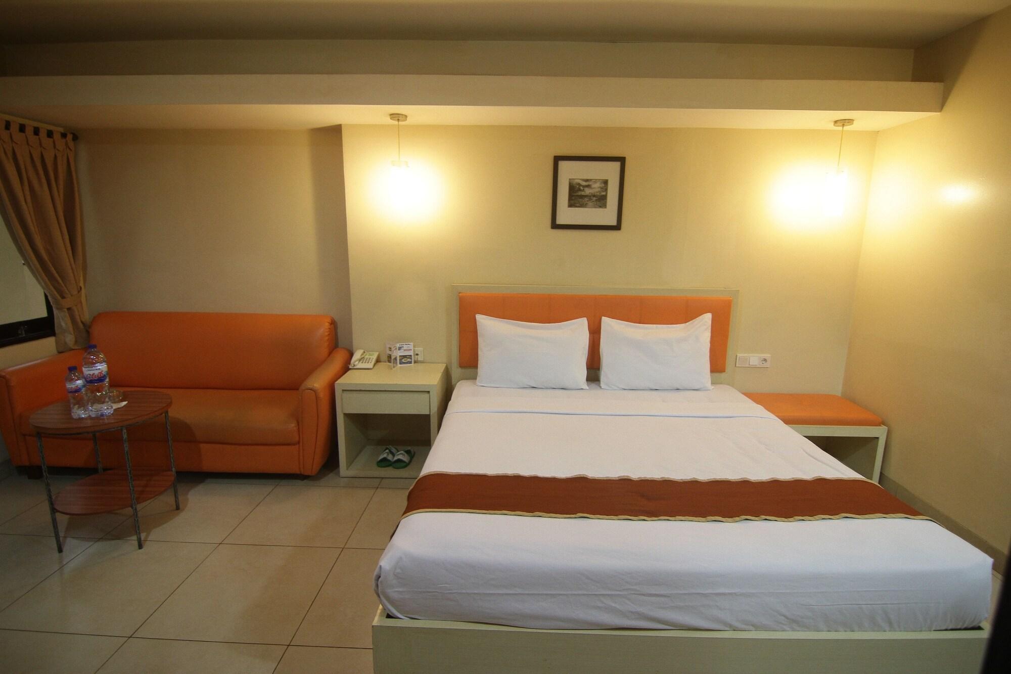 Rota International Hotel Giacarta Esterno foto